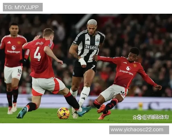 曼联迎战纽卡斯尔力争三分 争夺英超前四名激烈展开