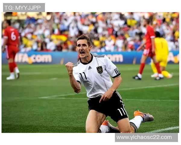 米罗斯拉夫克洛泽的绿茵传奇与他不屈奋斗的足球人生之路